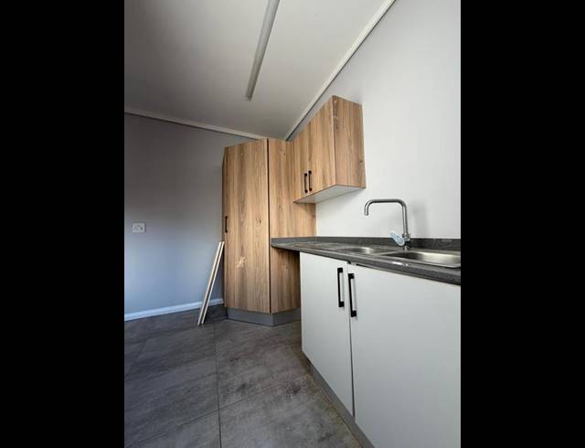 3 BEDROOM PROPERTY TO RENT IN MENLO PARK